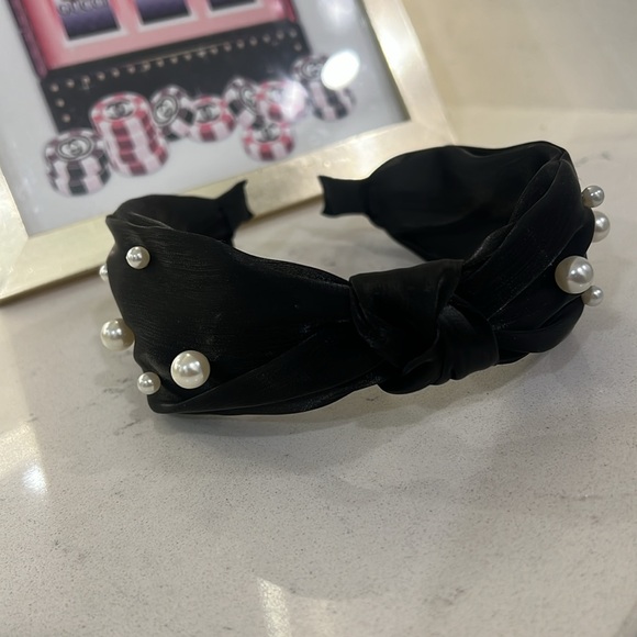 Black headband with pearls NIP - Picture 6 of 6